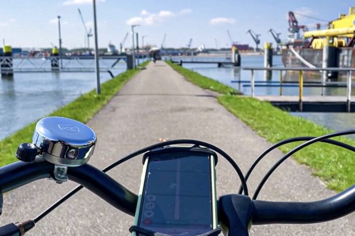 Smartphone Bike Tour Port of Rotterdam